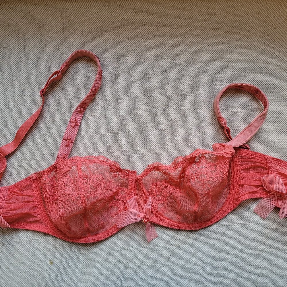 Vintage circa 2008 36D Aubade Paris flamingo pink lace demi cup lingerie bra